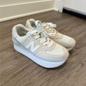 New Balance Women's 515 HV1 Sneaker